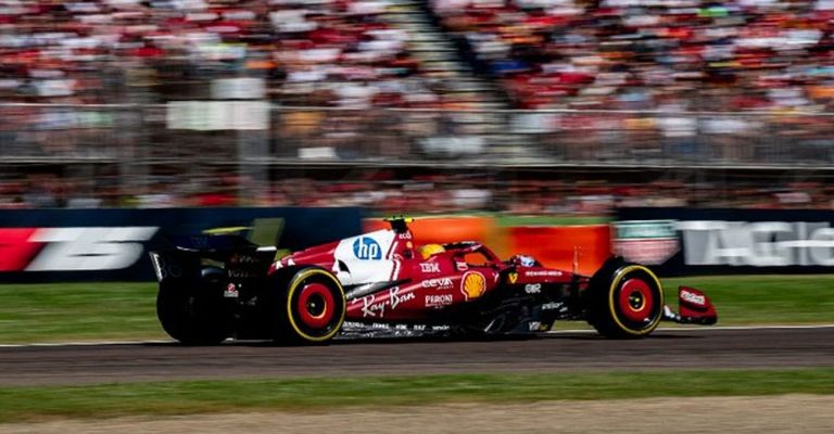 Hamilton sumó puntos en Imola