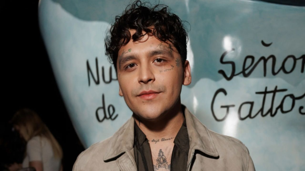 Captan a Christian Nodal al presentarse en los juzgados civil; enfrenta juicio con disquera