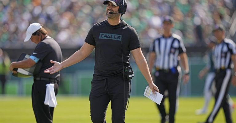 Su conocimiento del juego le permitió ascender como head coach