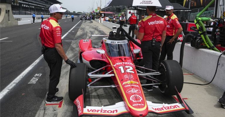 El auto de Power saldrá desde la parte trasera