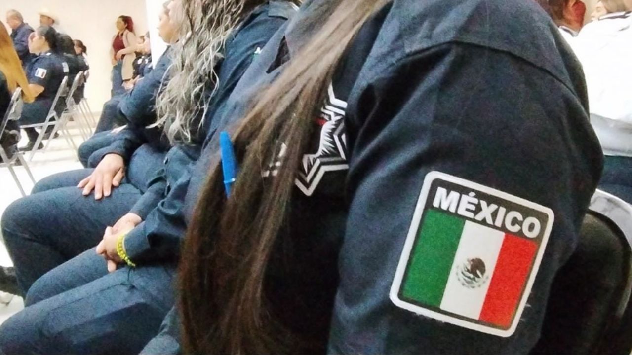 Policías y bomberos de Cajeme reciben apoyo psicológico ante situaciones de impacto