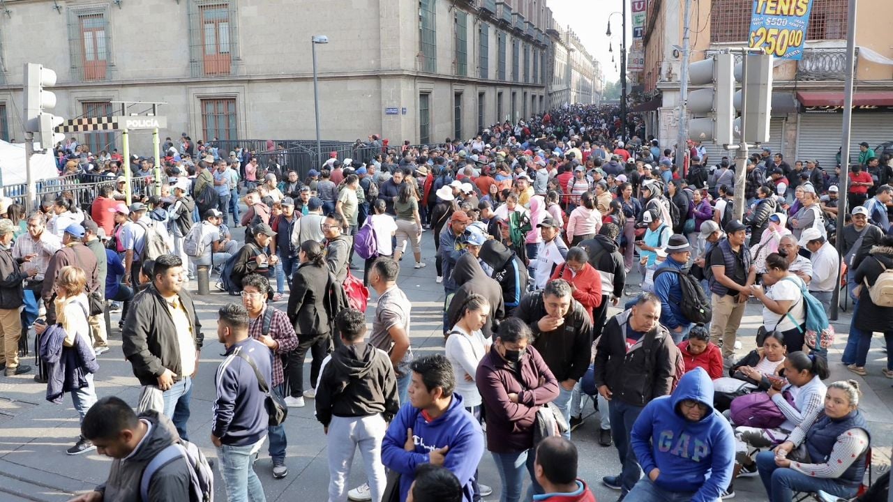 Sheinbaum asegura que hay diálogo con la CNTE: “No hay razón para cerrar Palacio Nacional”