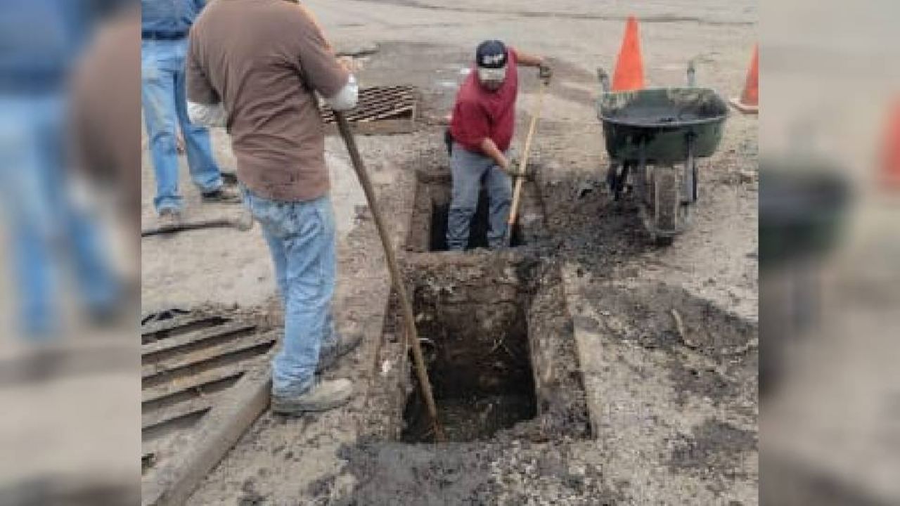 Trabaja Ayuntamiento de Cajeme en la limpieza de drenajes pluviales