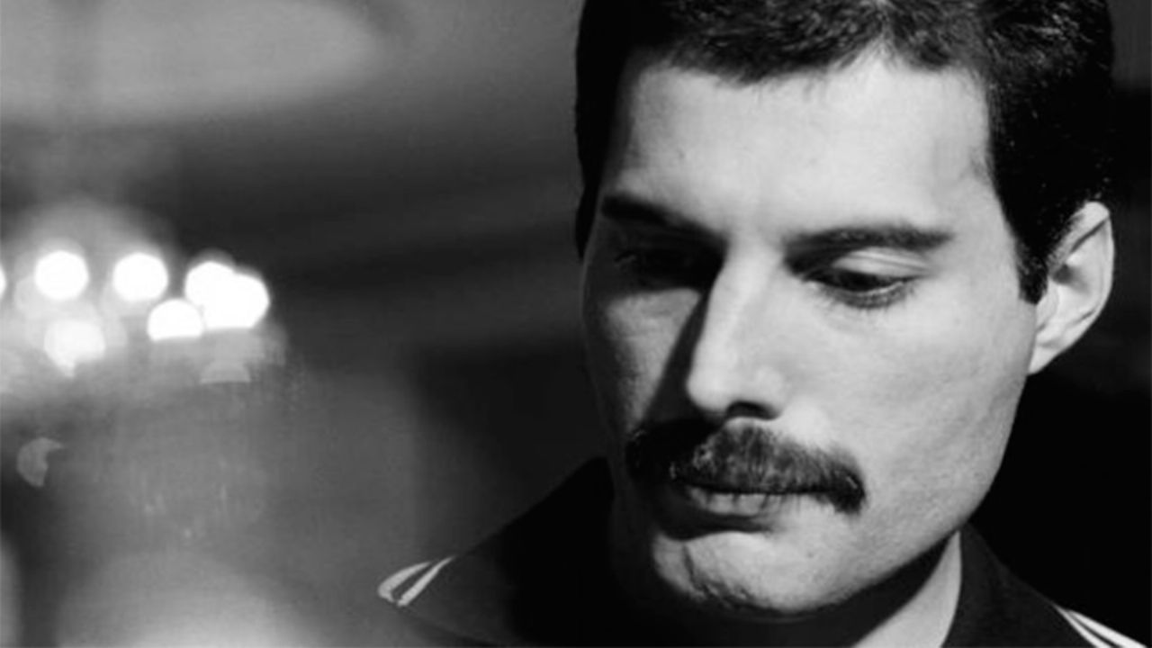 Biografía de Freddie Mercury revela existencia de supuesta hija del legendario cantante