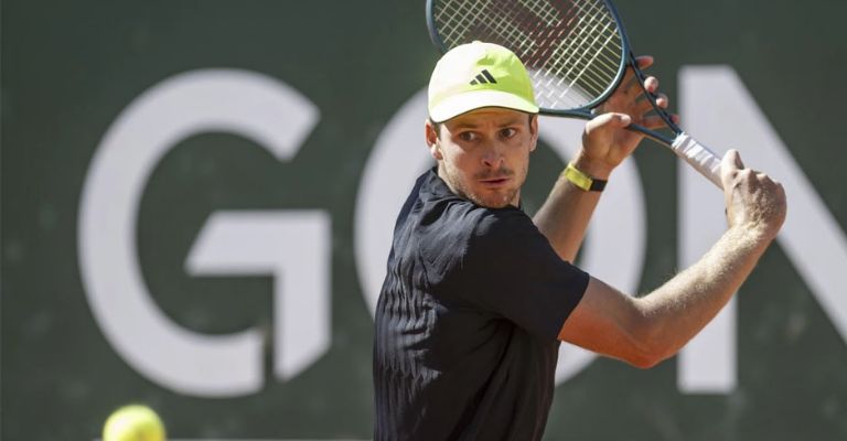 Hurkacz no pudo ante el veterano 