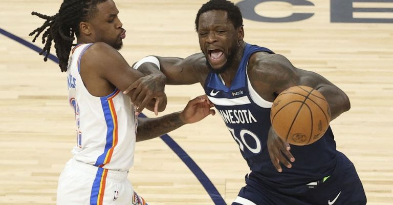 Randle tuvo su mejor juego en la serie