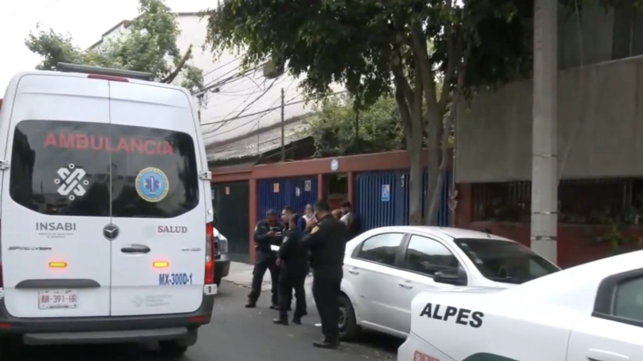 Mañana violenta en CDMX: Sujeto balea a joven vendedor de auto; así lo detuvo la SSC