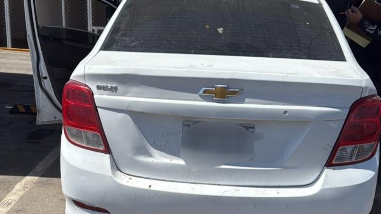 Autoridades aseguran patrulla ‘pirata’ que circulaba en Hermosillo; no hay detenidos