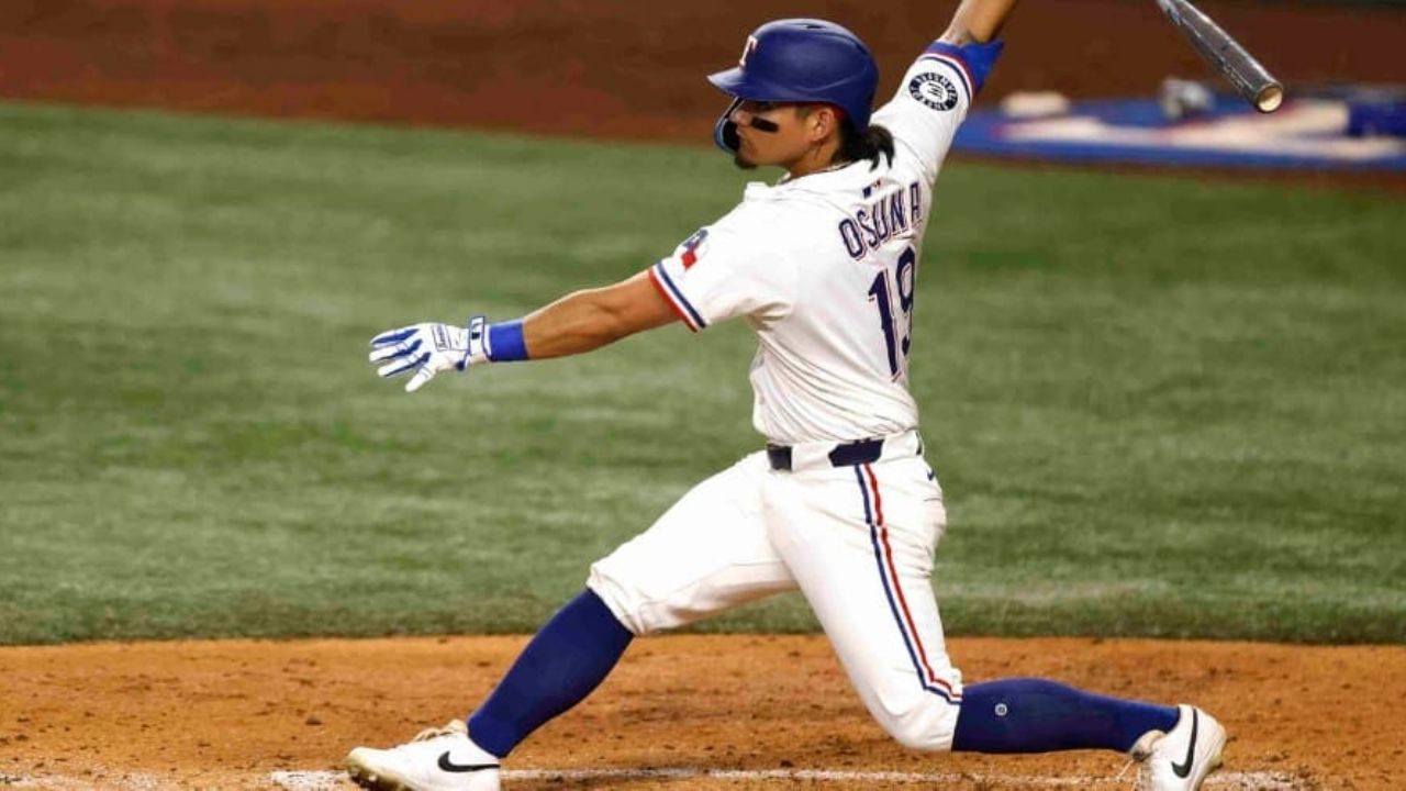 El mexicano Alejandro Osuna pega su primer imparable en Grandes Ligas