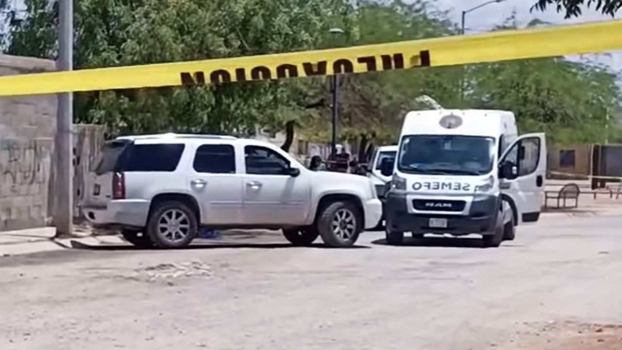 Abandonan cuerpo ‘embolsado’ y narcomensaje frente a jardín de niños en Hermosillo