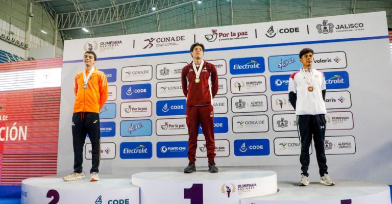 Alfredo Velázquez tiene un arranque arrollador en la disciplina de natación y la de a Sonora, una medalla de oro en la Olimpiada Nacional