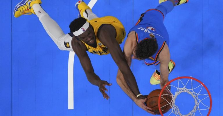 La pelea bajo los tableros fue parte importante