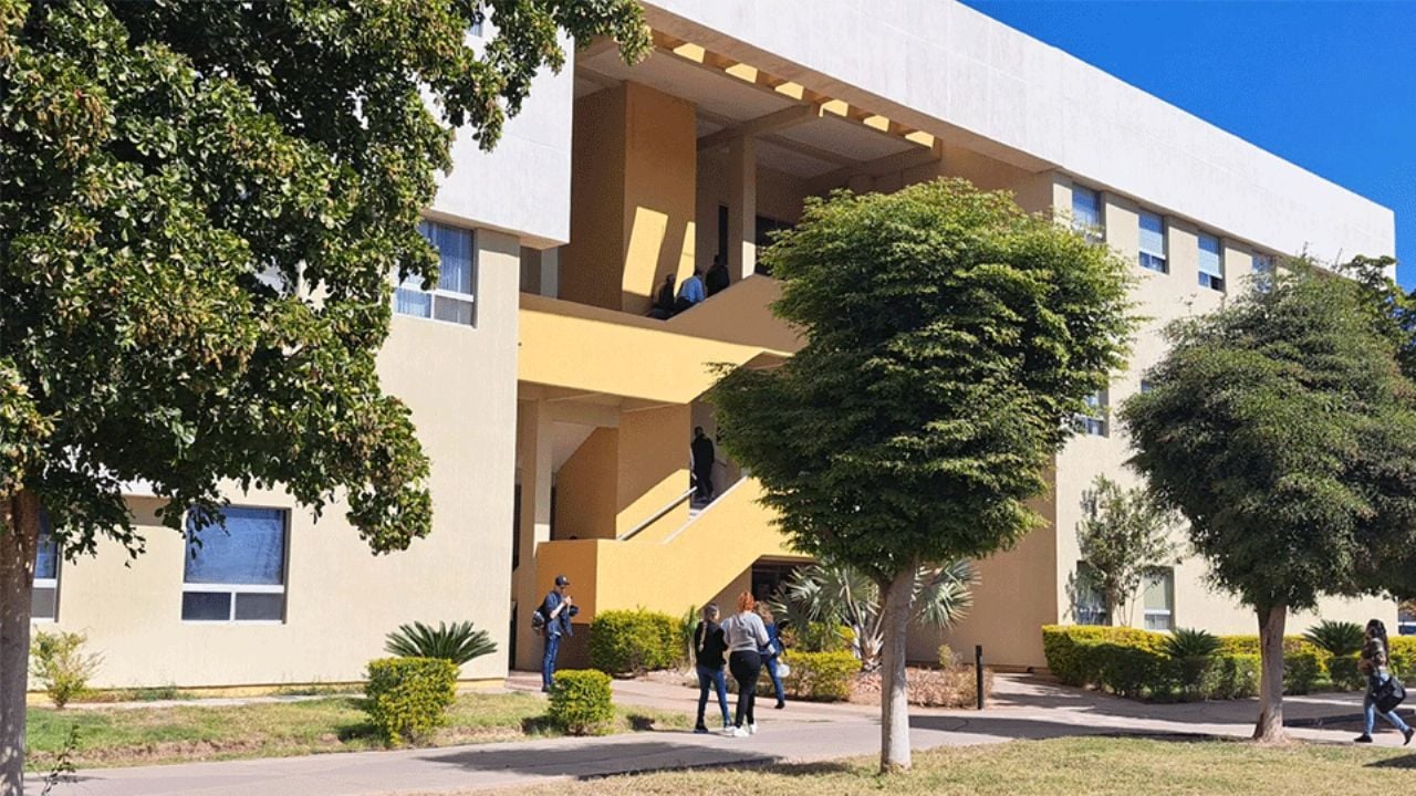 Garantiza Unison espacios en sector salud a egresados de medicina en campus Cajeme