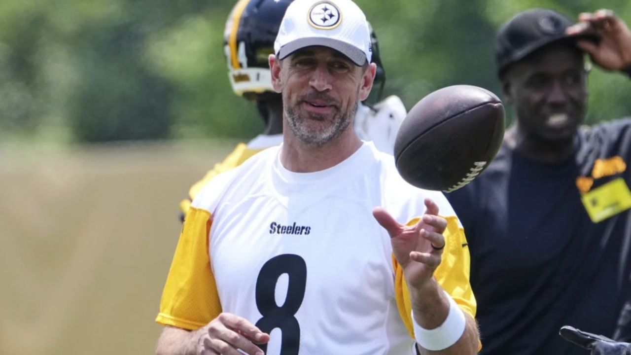 Rodgers dice que su decisión de jugar en Pittsburgh fue “lo mejor para mi alma”