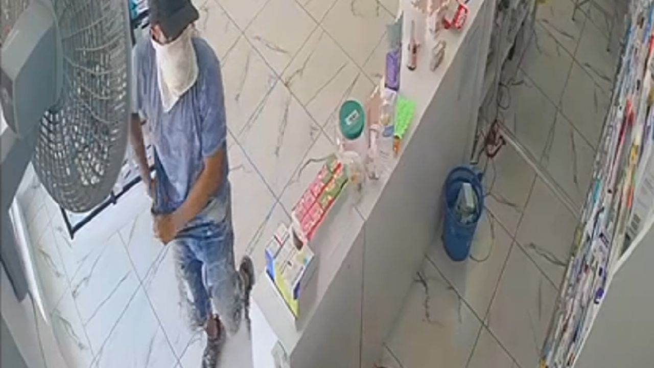 Empleada de farmacia enfrenta violento asalto con un palo de escoba en Mazatlán