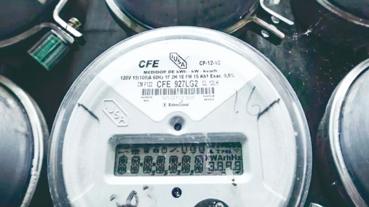 Hermosillenses se quejan por altos cobros de energía eléctrica tras iniciar el calor