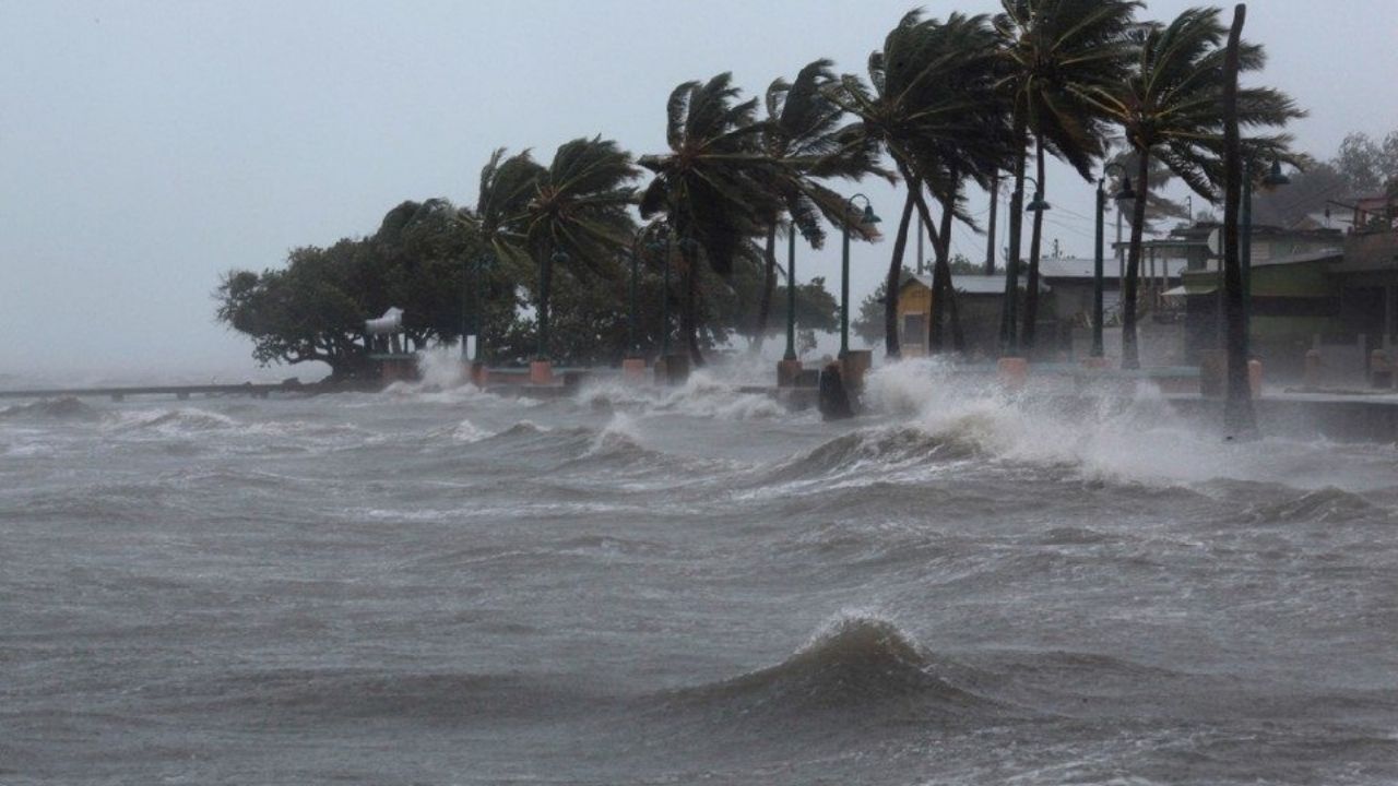 Conagua emite alerta para Guerrero y Oaxaca por ciclón tropical Erick, quinto de la temporada