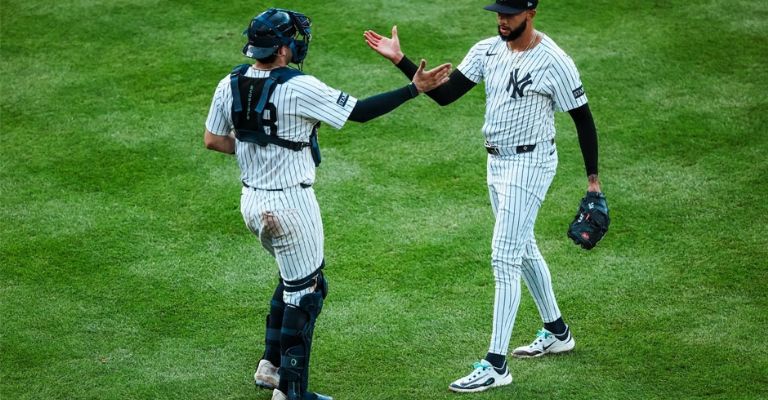 Devin Williams cerró el encuentro