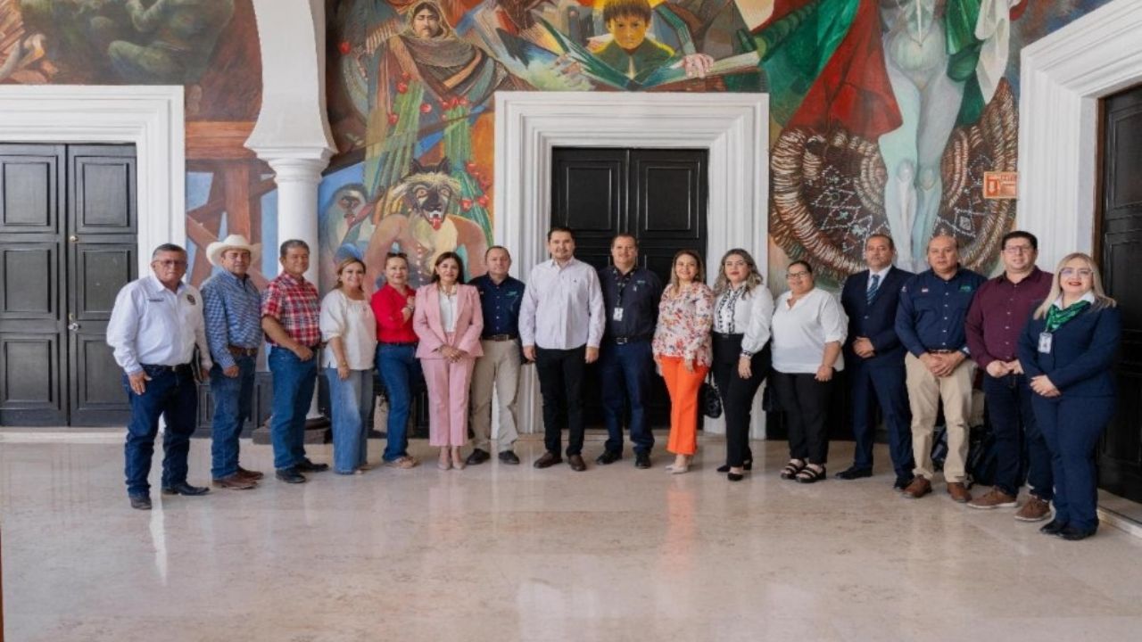 Colaboran autoridades del Gobierno del Estado de Sonora, alcaldes y directivos de la CFE