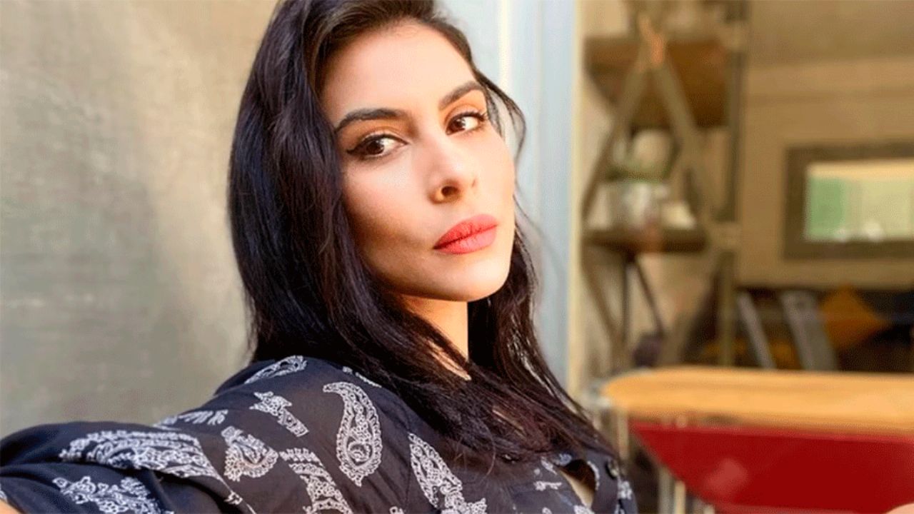 María León expresa su dolor en redes por la pérdida de un ser querido: “Gracias por todo”