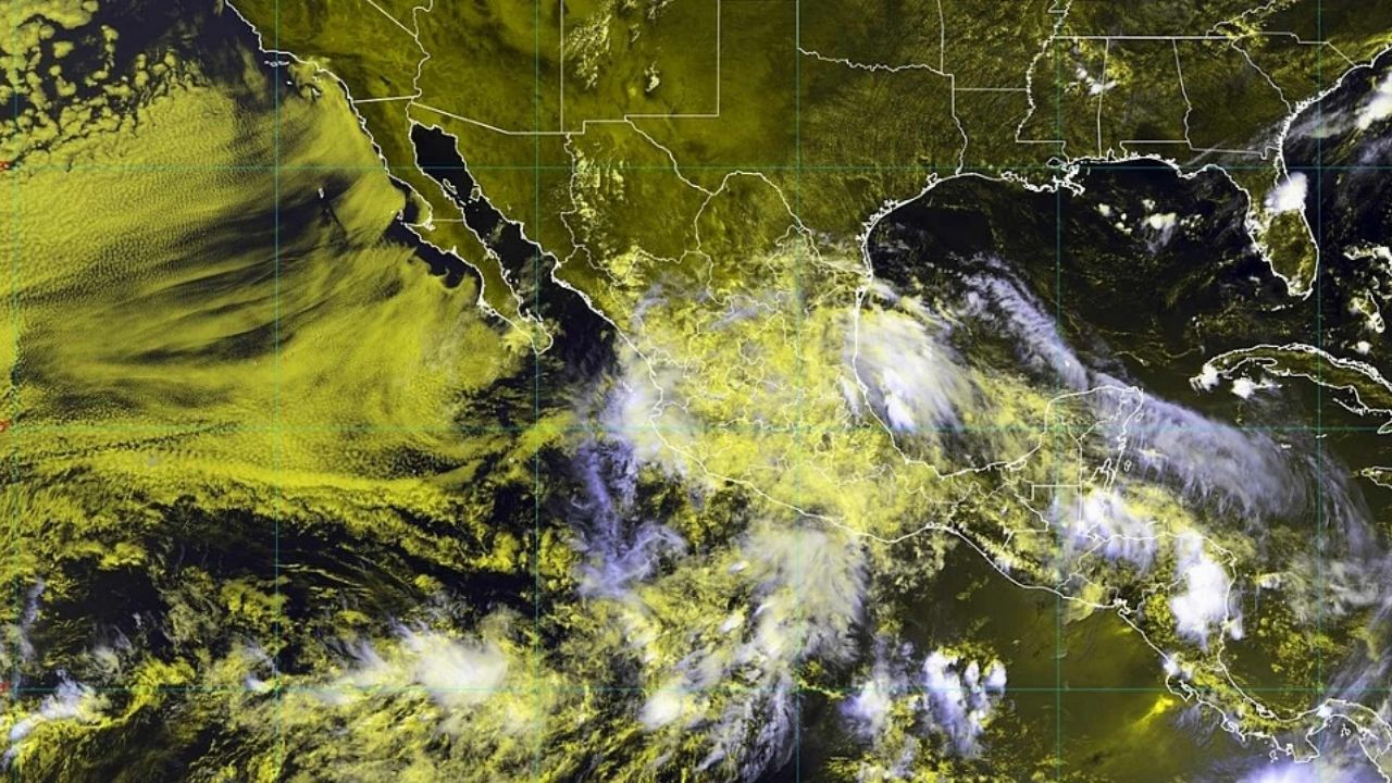 Pronostican formación del ciclón Flossie cerca de las costas mexicanas para esta semana