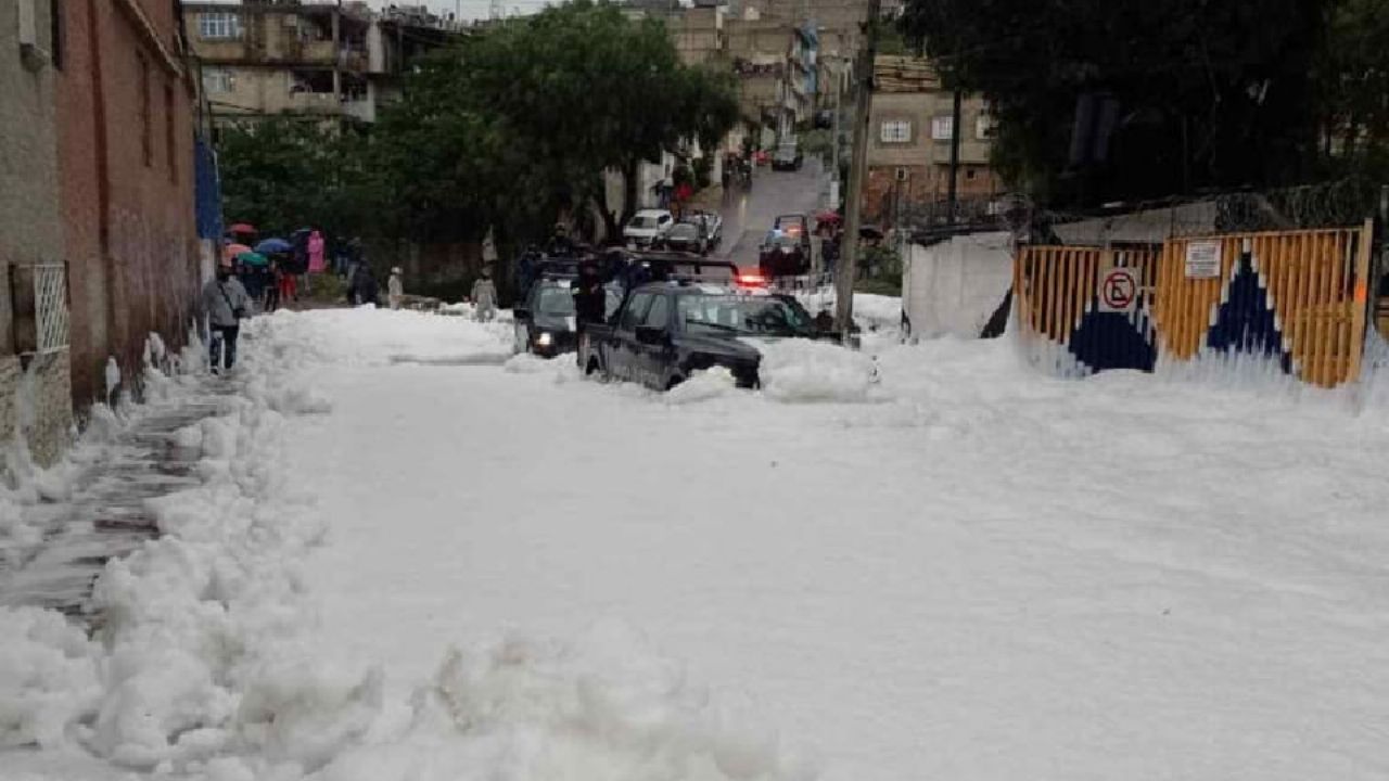 Fuertes lluvias causan desbordamiento de presa Los Cuartos y daños en Naucalpan
