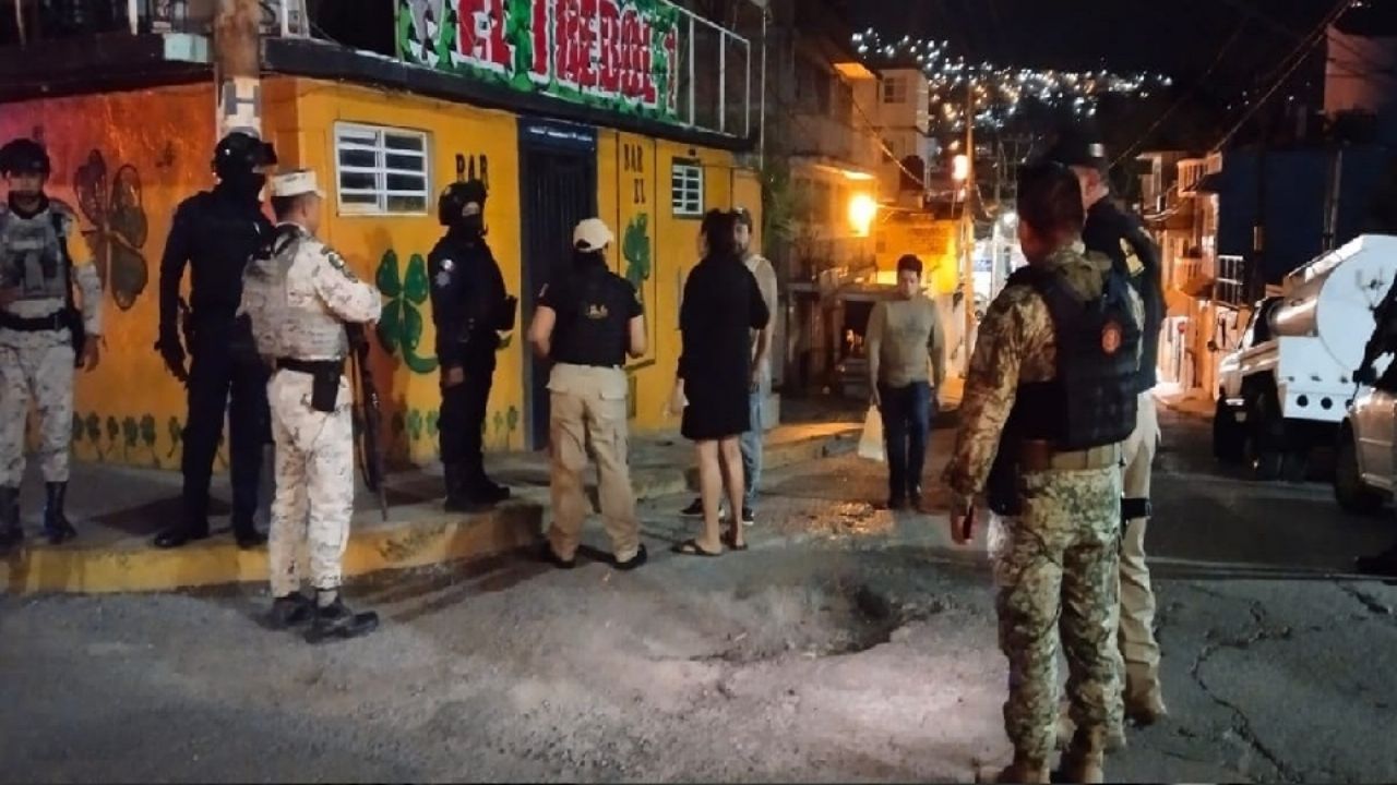 Ataque armado en bar deja un muerto y una mujer herida en Chilpancingo