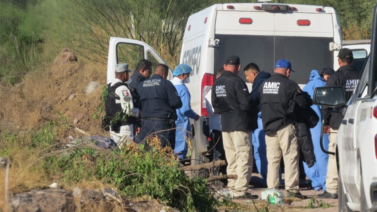 Hallan a motociclista sin vida en libramiento de Ciudad Obregón; tenía impactos de bala
