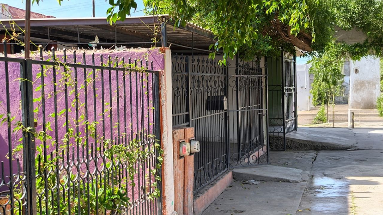 Ciudad Obregón: Familias de la Miravalle llevan días sin luz en medio del calor