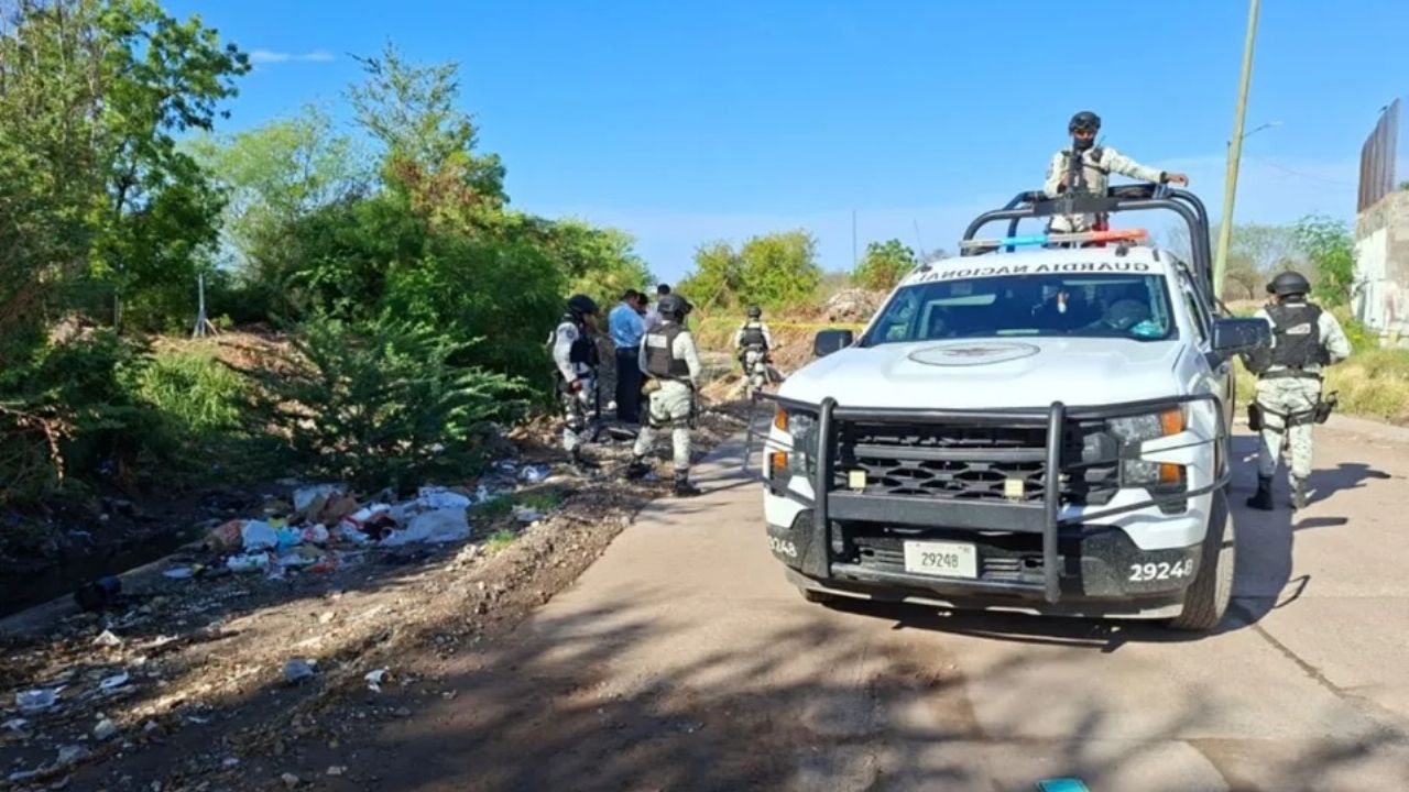 Encuentran en canal de aguas pluviales a dos hombres ejecutados en surponiente de Culiacán