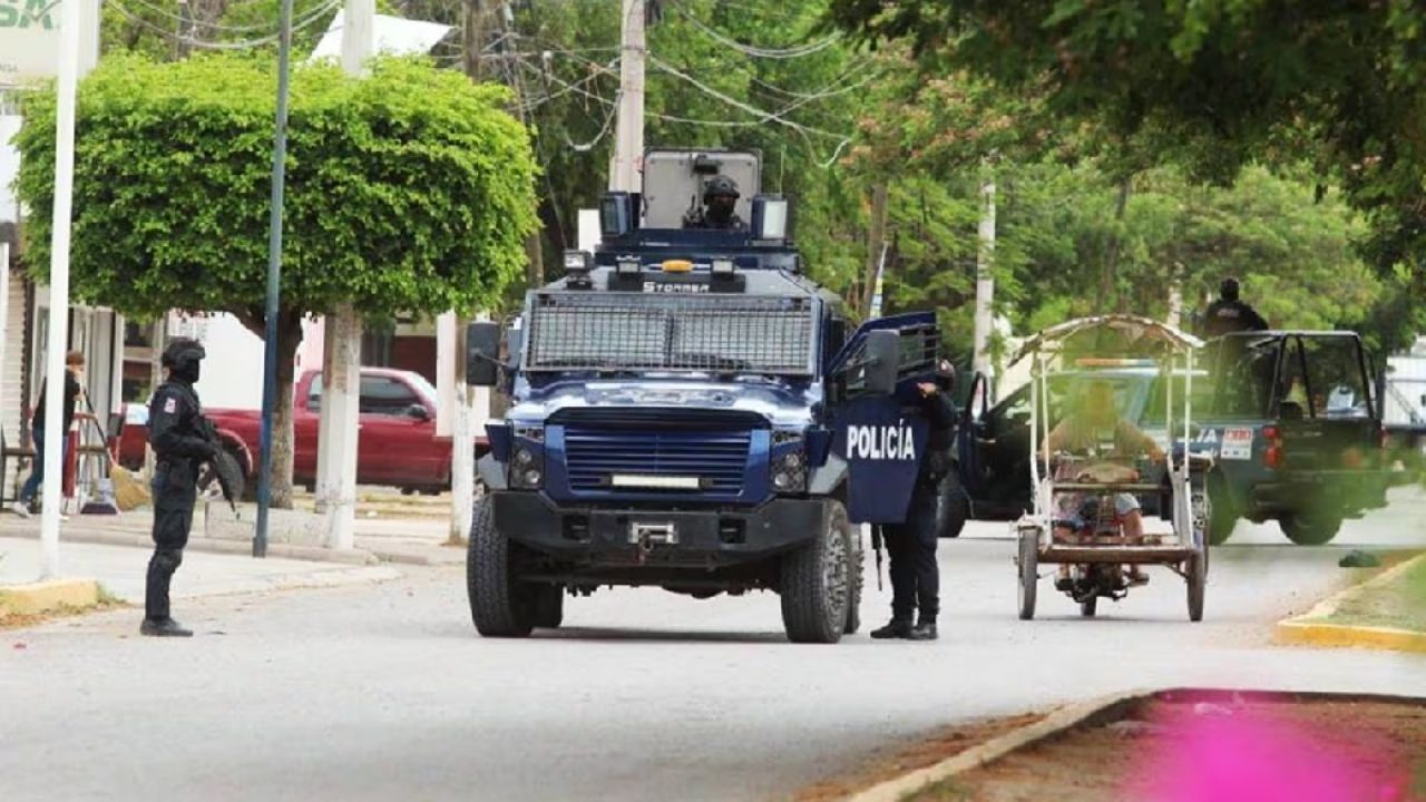 Enfrentamiento armado provoca bloqueos y deja tres militares heridos en Navolato