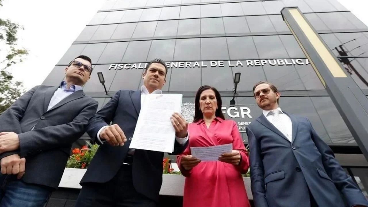 PAN denuncia ante FGR a Vector Casa de Bolsa por presunto lavado de dinero