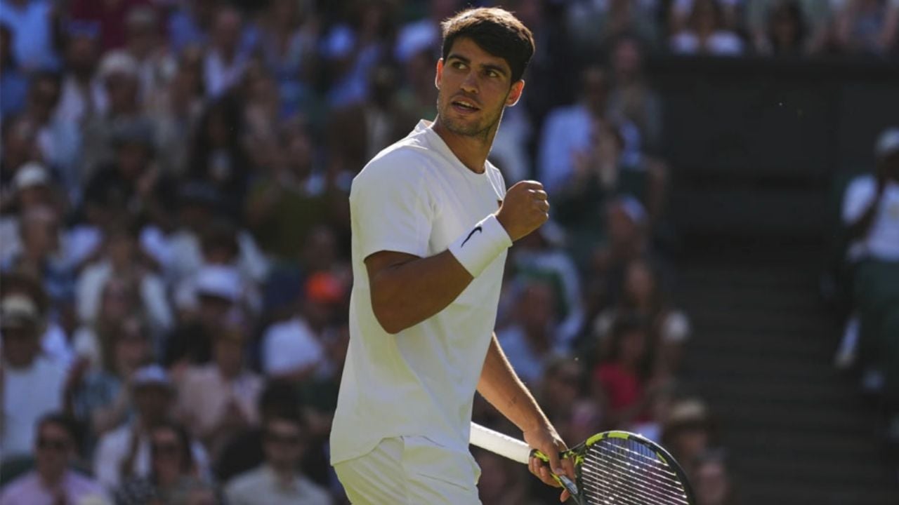 Alcaraz supera rebelión de Tarvet y avanza en sets corridos en Wimbledon