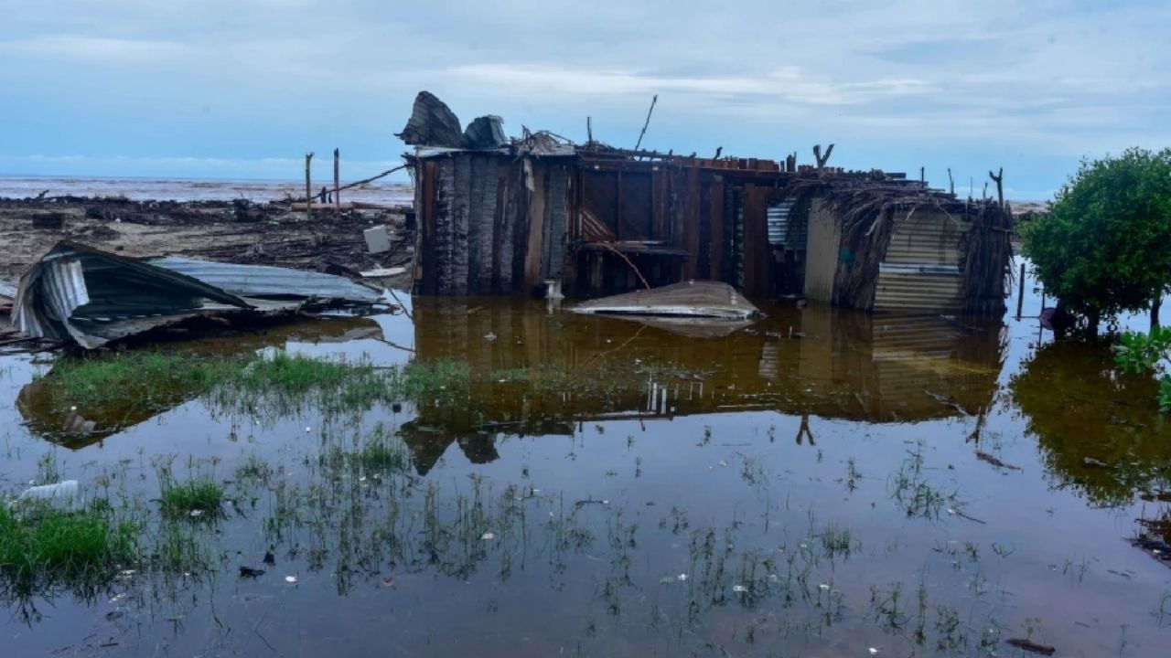 UNAM alerta sobre ‘Niño Godzilla’, evento extremo que impactó Mazatlán en 2015