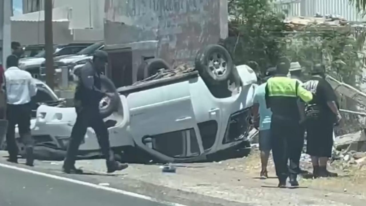 Emergencia en Guaymas: Brutal accidente carretero en la salida norte deja tres lesionados
