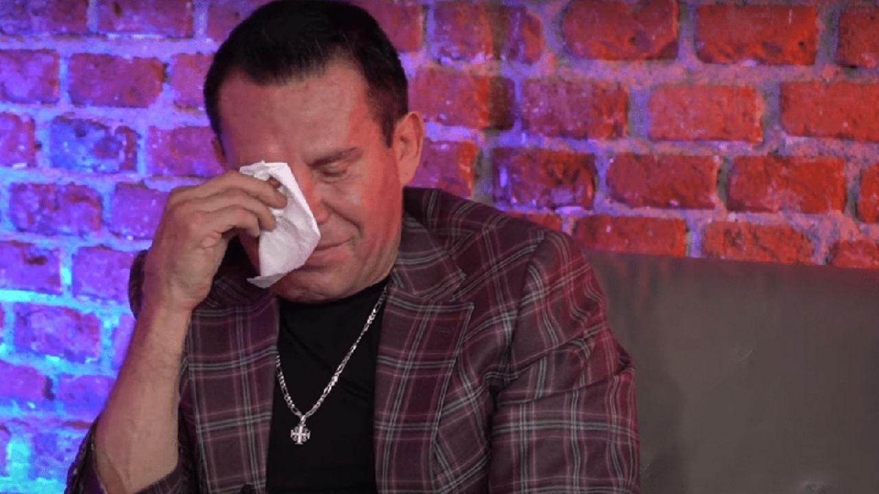 Julio César Chávez rompe en llanto al hablar de Julio César Chávez Jr. en televisión