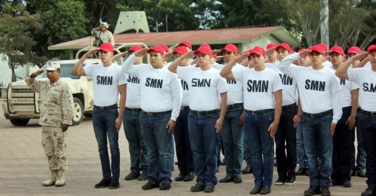 Jóvenes cajemenses en el servicio militar 