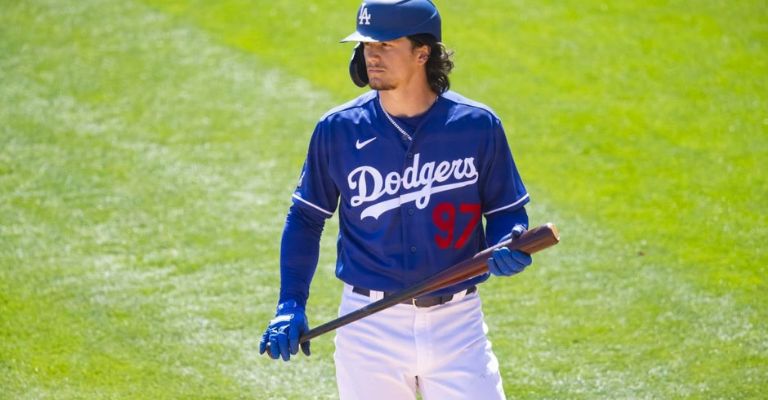 Outman está de vuelta con los campeones 