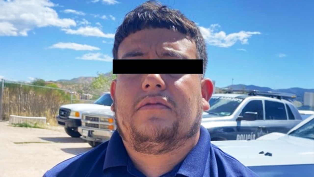 Arrestan a narcomenudista armado en Nogales; llevaba pistola y 43 dosis del narcótico