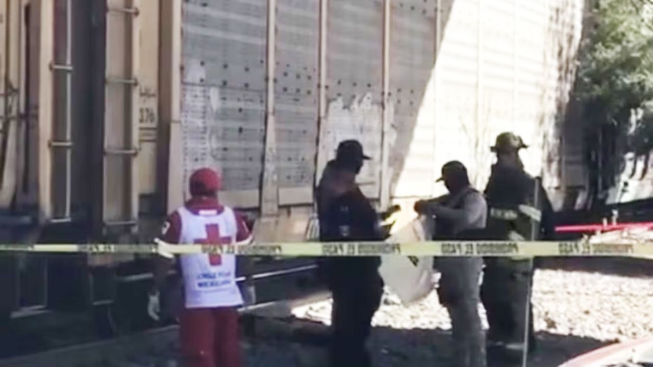 Tren atropella a mujer de 22 años en Nogales; la joven caminaba muy cerca de las vías