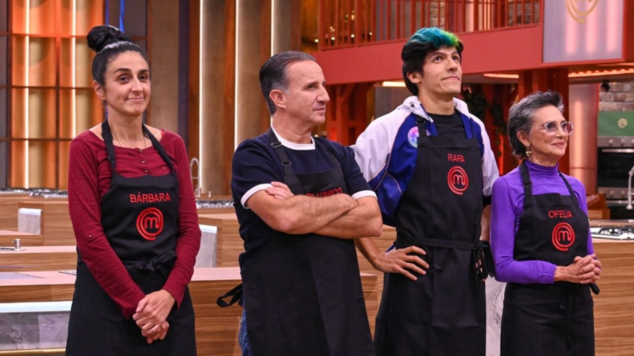 Tras 30 años en Televisa, actriz se une a TV Azteca y hunde a directivos al exhibir secreto