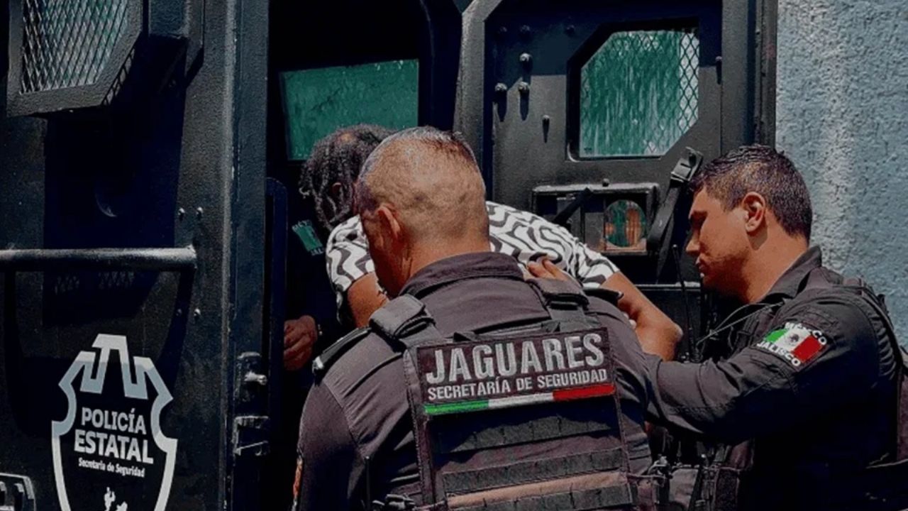 Detienen en Jalisco a panameño buscado por EU, lo acusan de tráfico de armas y drogas