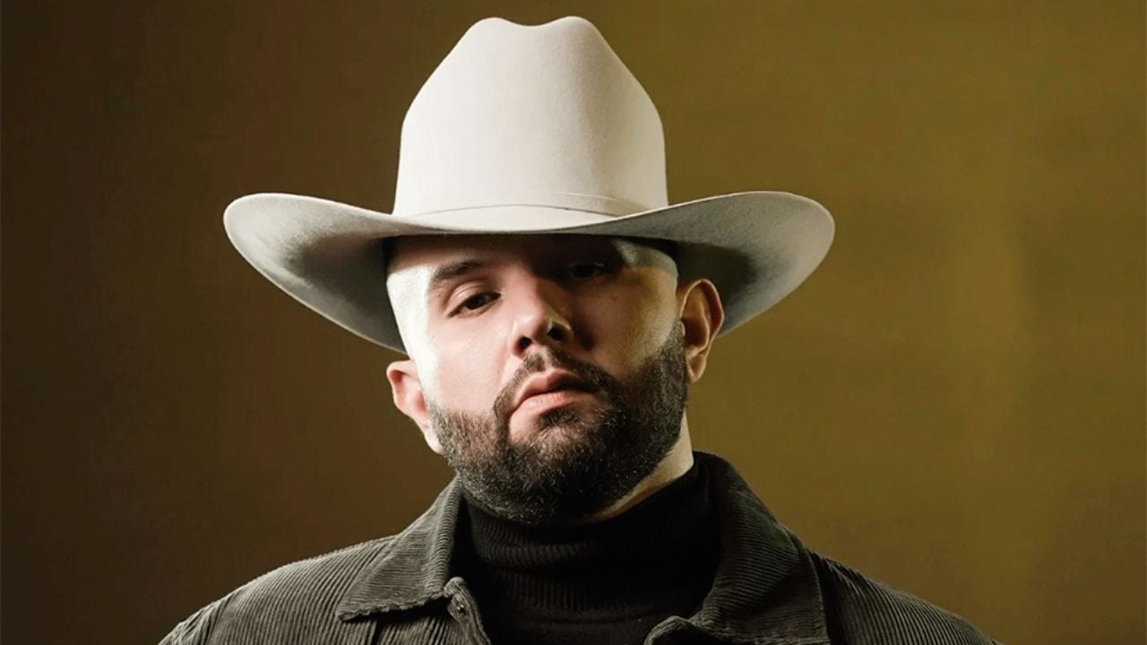 Carín León lanza advertencia por show falso en Hermosillo: “No caigan en estas m*m*das”