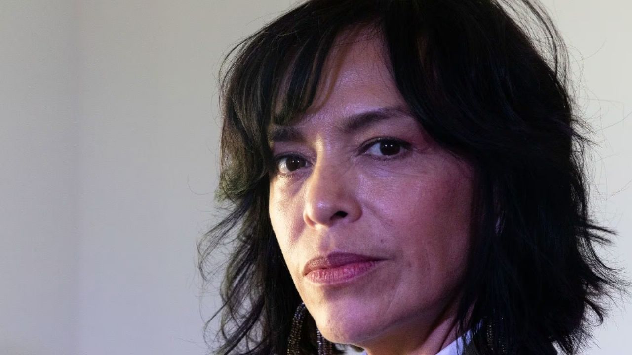Anabel Hernández advierte a artistas como Peso Pluma por presuntos vínculos con el narco