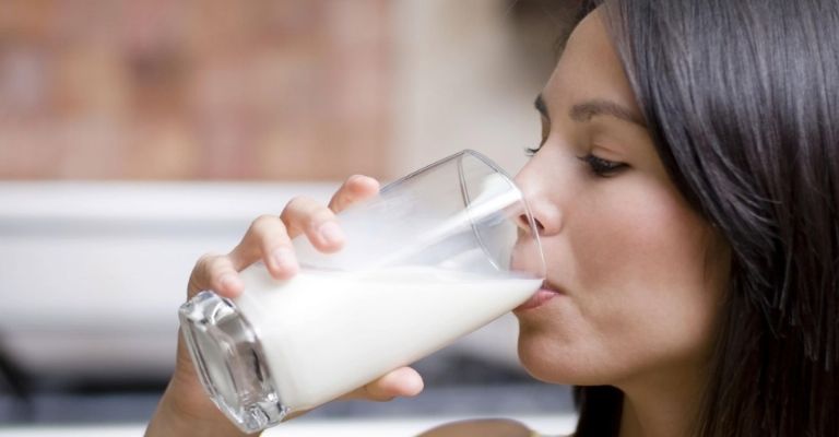 5 marcas de leche que debes evitar comprar