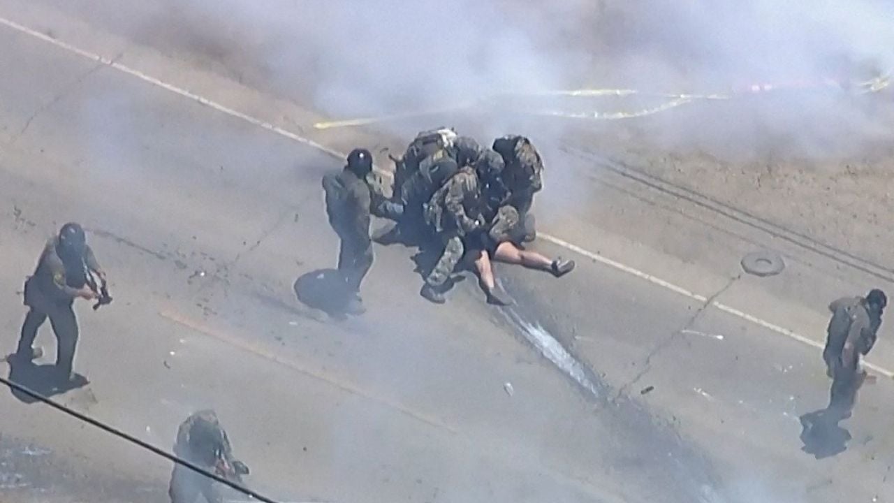 “Los migrantes no son criminales”: Sheinbaum condena violenta redada en granja de California