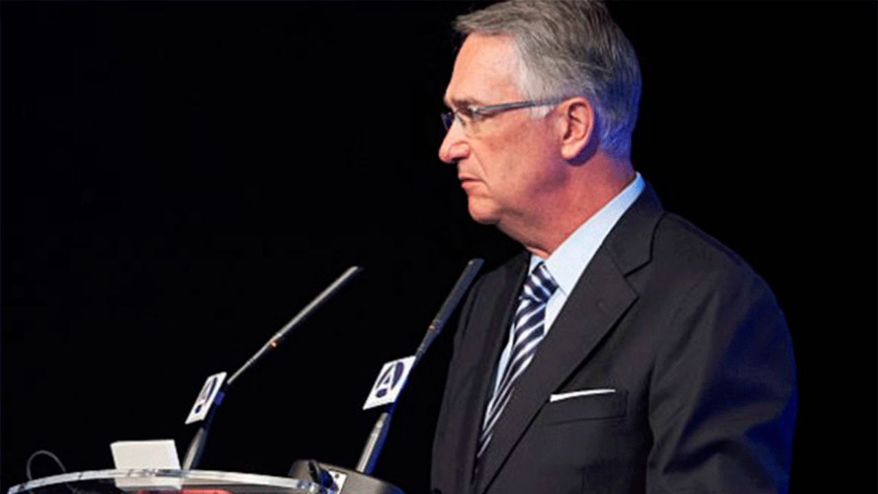 Ricardo Salinas Pliego se acerca a Ceci Flores y reconoce a las madres buscadoras