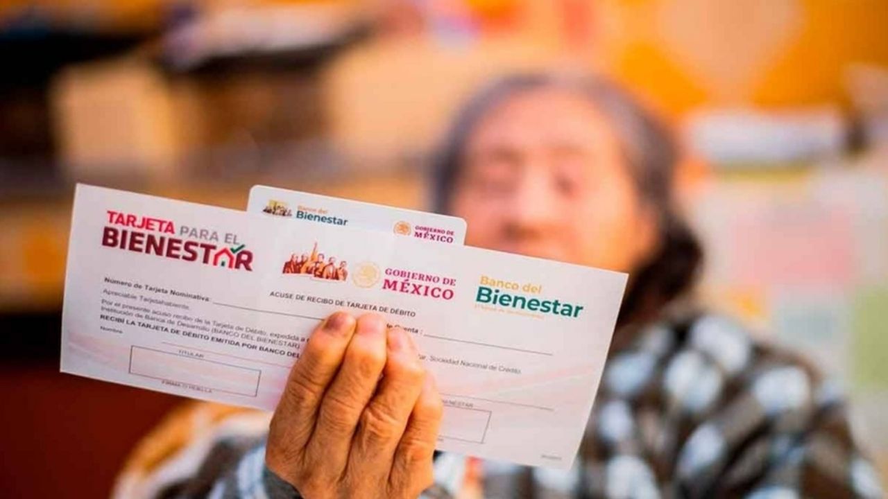 ¿Qué apellidos cobran pago doble con la Pensión del Bienestar del 14 al 18 de julio?