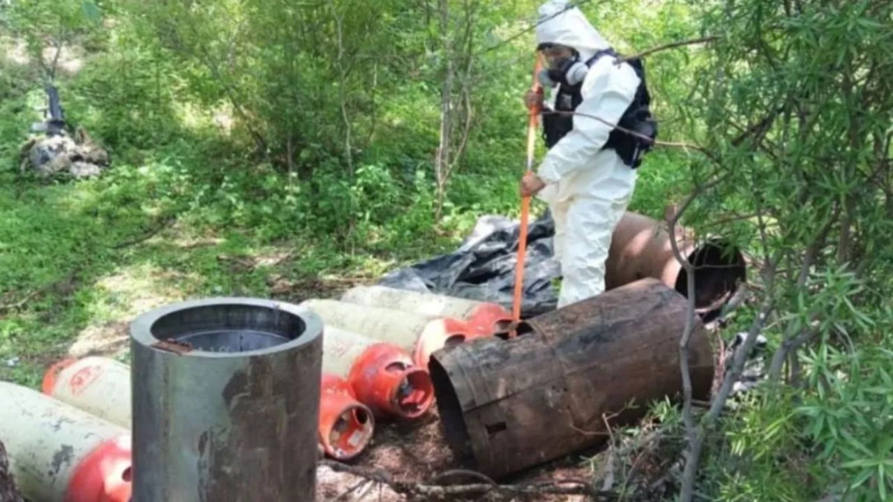 Sinaloa: Aseguran narcolaboratorios, drogas y vehículos en operativos en Culiacán y Cosalá