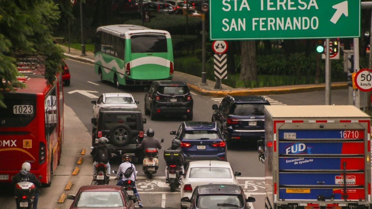 Hoy No Circula miércoles 16 de julio de 2025: ¿Qué autos ‘descansan’ en CDMX y Edomex?